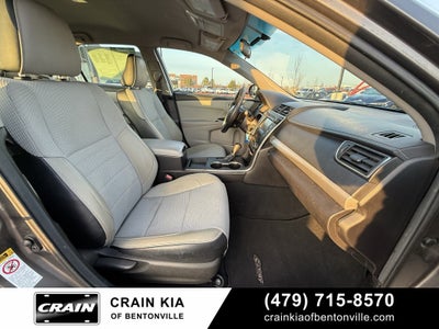 2016 Toyota Camry SE - CLEAN CARFAX HISTORY