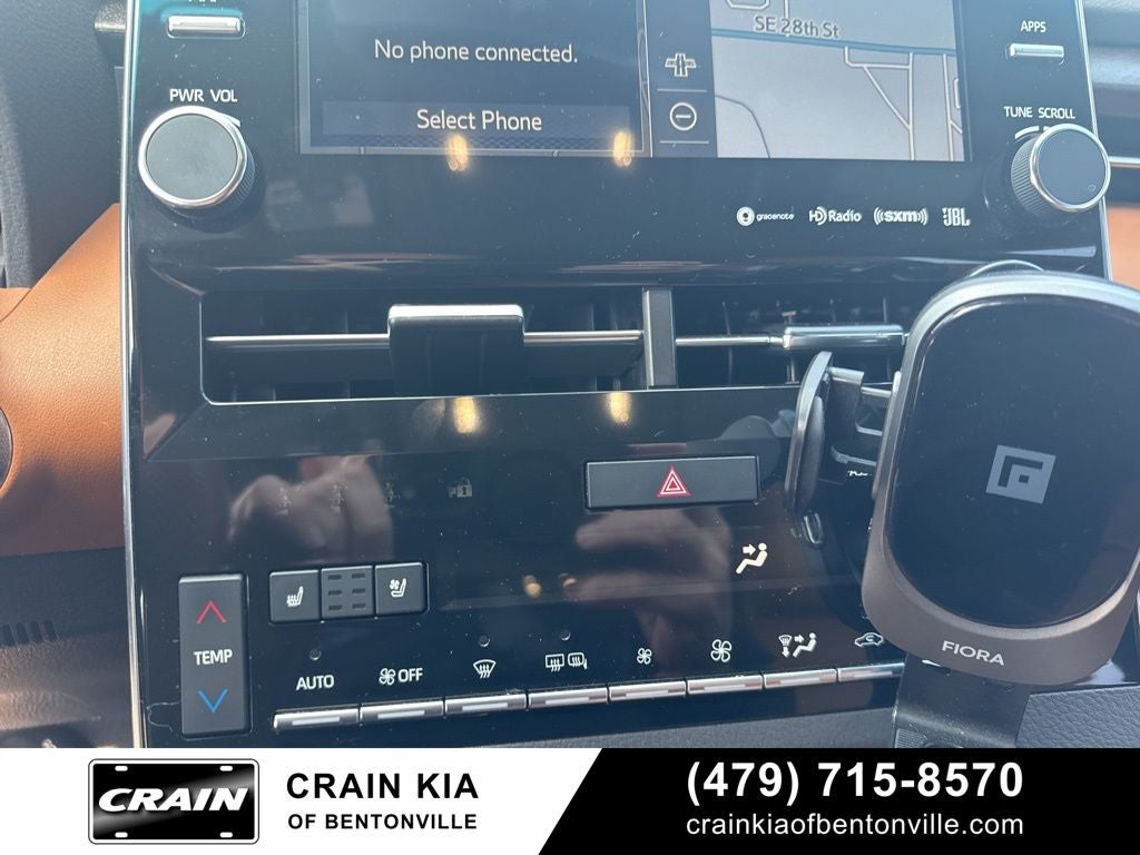 2022 Toyota Avalon Hybrid Limited - SUNROOF / CLEAN CARFAX