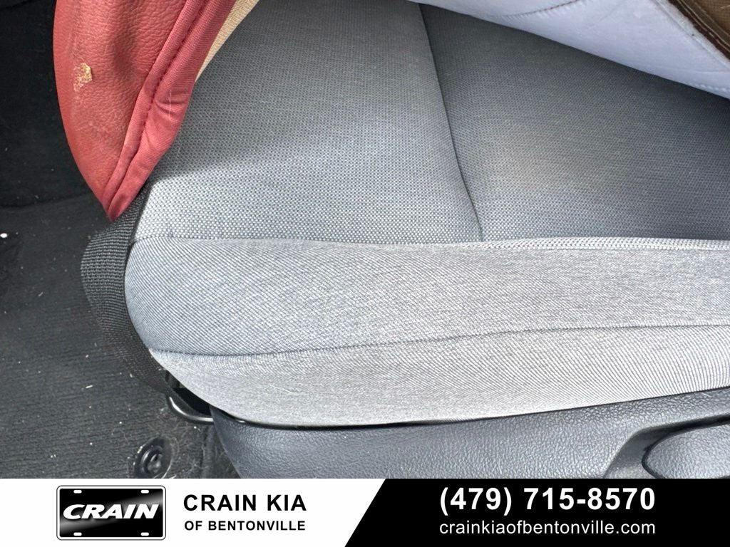 2025 Toyota Camry LE - CLEAN CARFAX / ONE OWNER