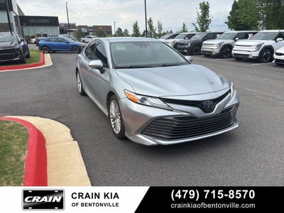 2020 Toyota Camry Hybrid XLE - HYBRID!