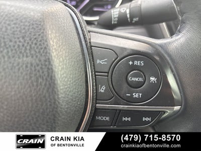 2020 Toyota Camry Hybrid XLE - HYBRID!