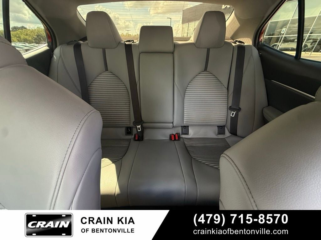 2022 Toyota Camry SE - CLEAN CARFAX / ONE OWNER