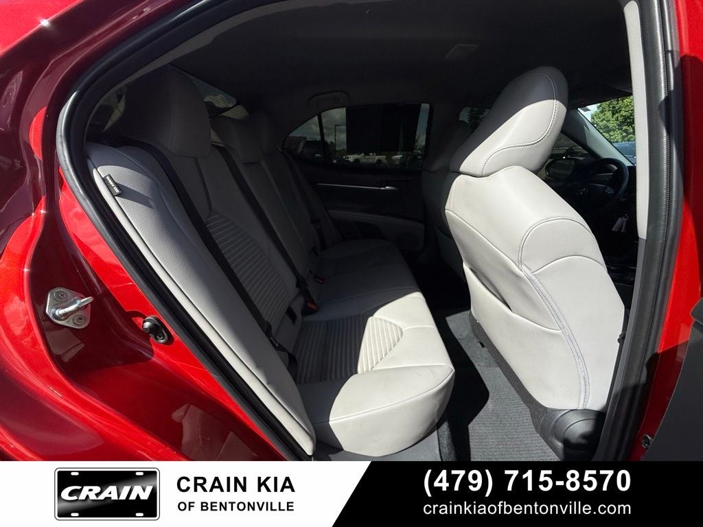 2022 Toyota Camry SE - CLEAN CARFAX / ONE OWNER