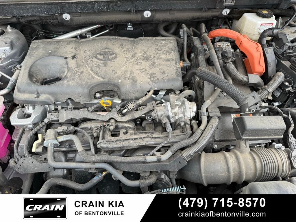 2025 Toyota RAV4 Hybrid XLE - AWD / CLEAN CARFAX / ONE OWNER