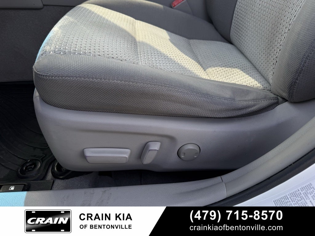 2014 Toyota Camry XLE - SUNROOF