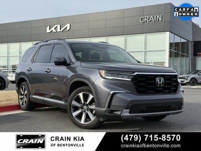 2025 Honda Pilot Touring - PANORAMIC SUNROOF / CLEAN CARFAX / 1 OWNER