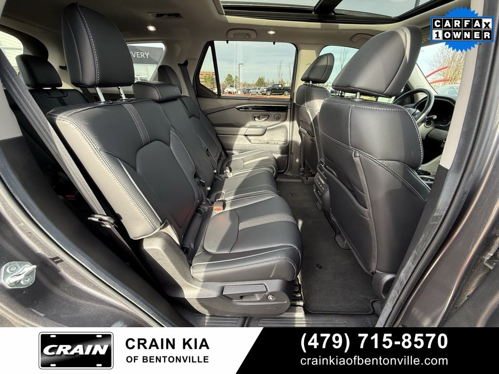 2025 Honda Pilot Touring - PANORAMIC SUNROOF / CLEAN CARFAX / 1 OWNER