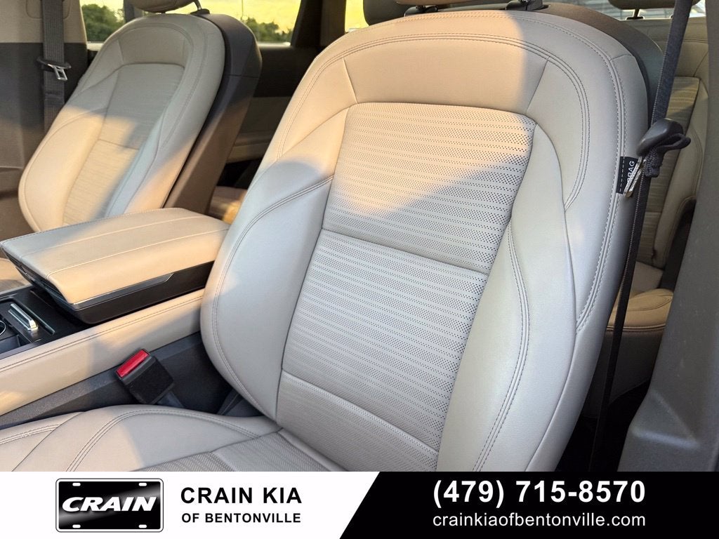2025 Lincoln Nautilus Reserve - AWD / PANORAMIC SUNROOF / CLEAN CARFAX