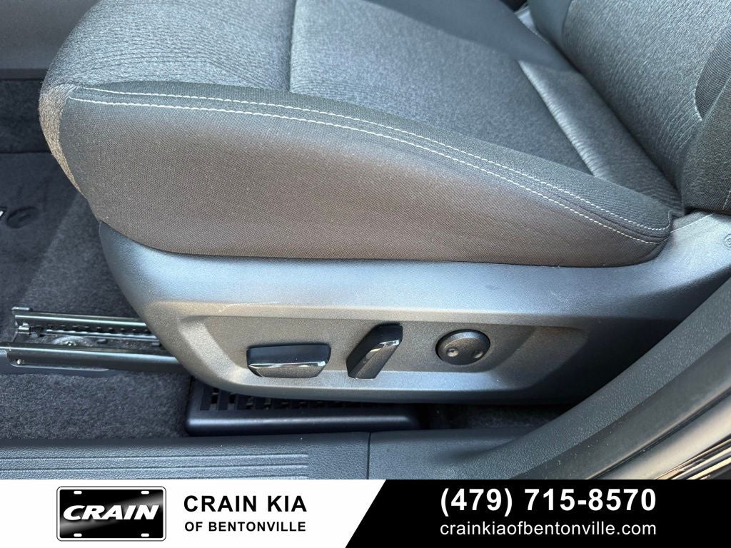 2024 Nissan Rogue SV - AWD / CLEAN CARFAX / ONE OWNER