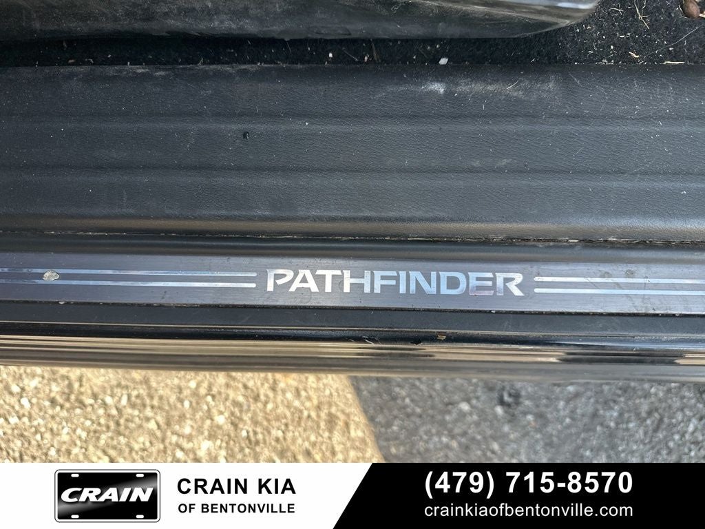 2017 Nissan Pathfinder SL - 4WD / LEATHER / AS-IS DUE TO AGE / MILES