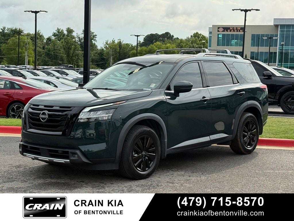 2022 Nissan Pathfinder SL - 4WD / CLEAN CARFAX