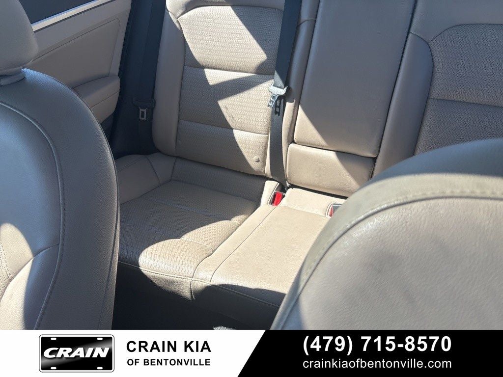 2020 Hyundai Elantra Limited - SUNROOF / CLEAN CARFAX