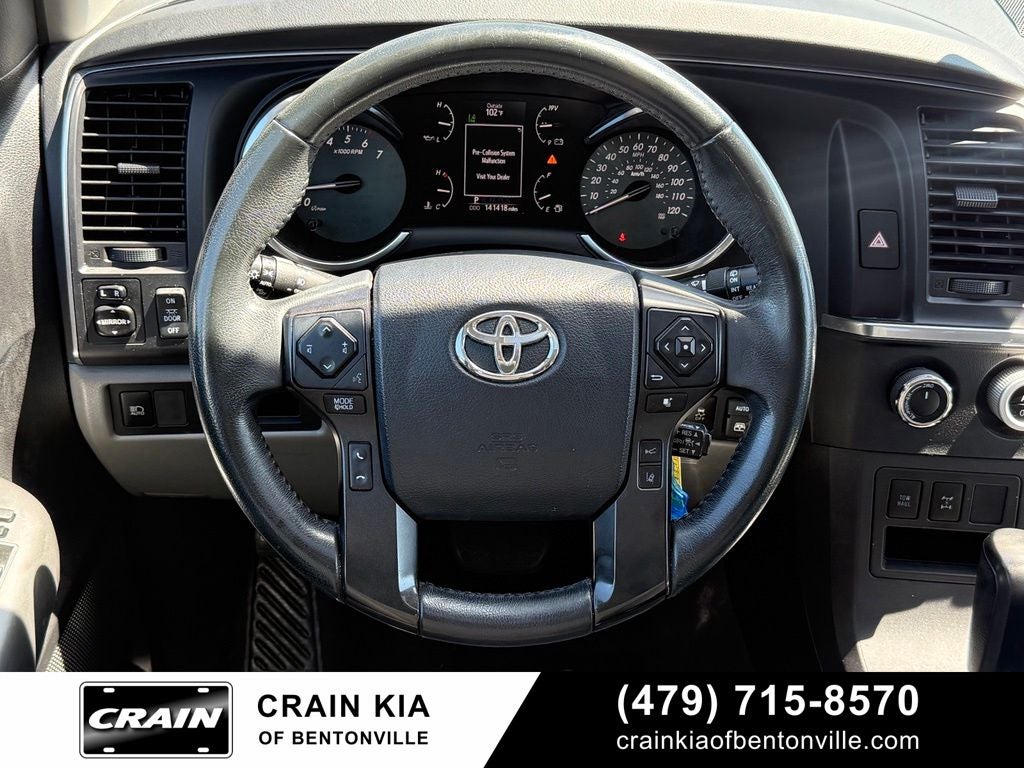 2018 Toyota Sequoia SR5 5.7L V8 - 4WD / SUNROOF