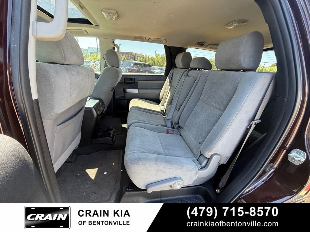 2018 Toyota Sequoia SR5 5.7L V8 - 4WD / SUNROOF