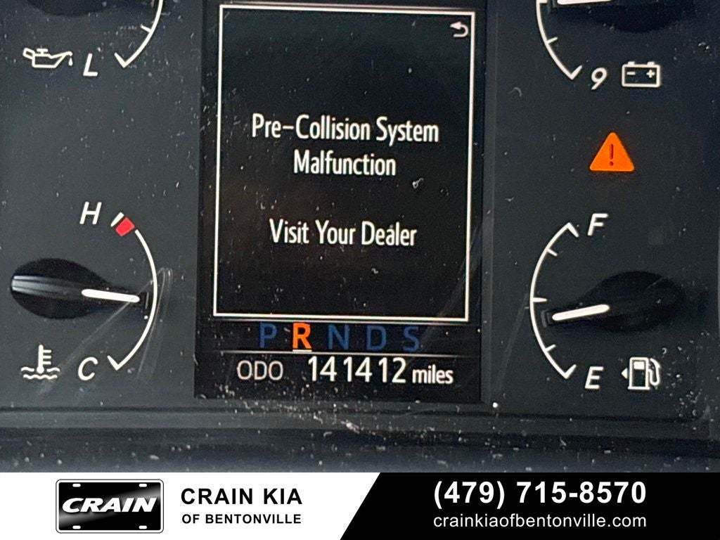 2018 Toyota Sequoia SR5 5.7L V8 - 4WD / SUNROOF