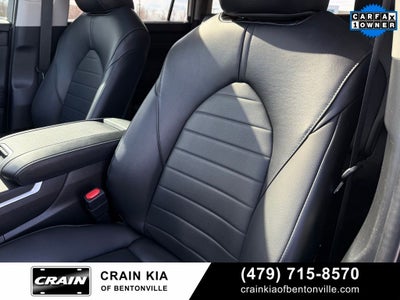 2023 Toyota Highlander XLE - SUNROOF / CARFAX ONE OWNER