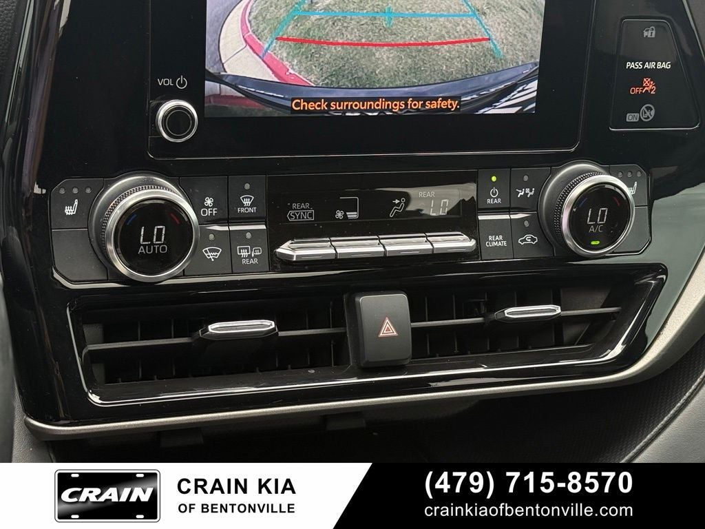 2023 Toyota Highlander XLE - AWD / SUNROOF