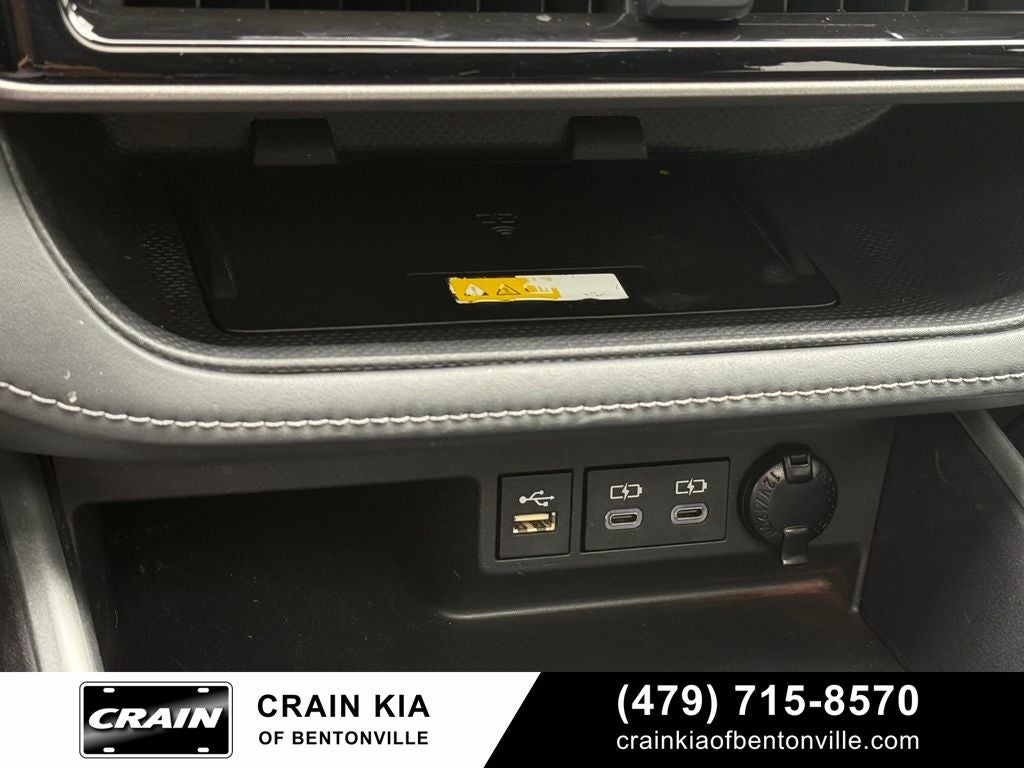 2023 Toyota Highlander XLE - AWD / SUNROOF