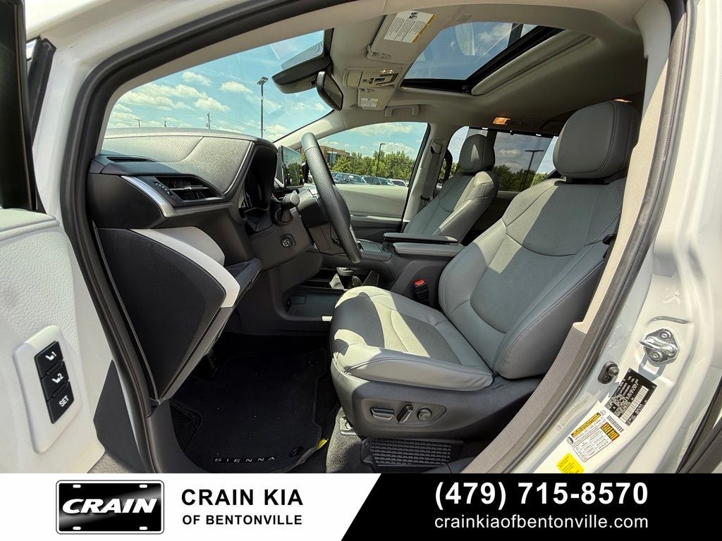 2023 Toyota Sienna Limited - SUNROOF / CLEAN CARFAX / ONE OWNER