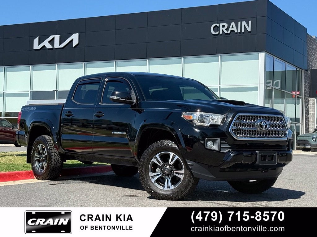 2017 Toyota Tacoma TRD Sport V6 - 4WD