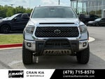 2019 Toyota Tundra SR5 - 4WD / CLEAN CARFAX / LIFTED!