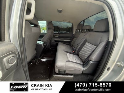 2019 Toyota Tundra SR5 - 4WD / CLEAN CARFAX / LIFTED!