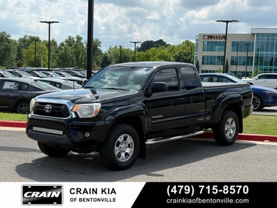2013 Toyota Tacoma SR5 - 4WD / CARFAX ONE OWNER