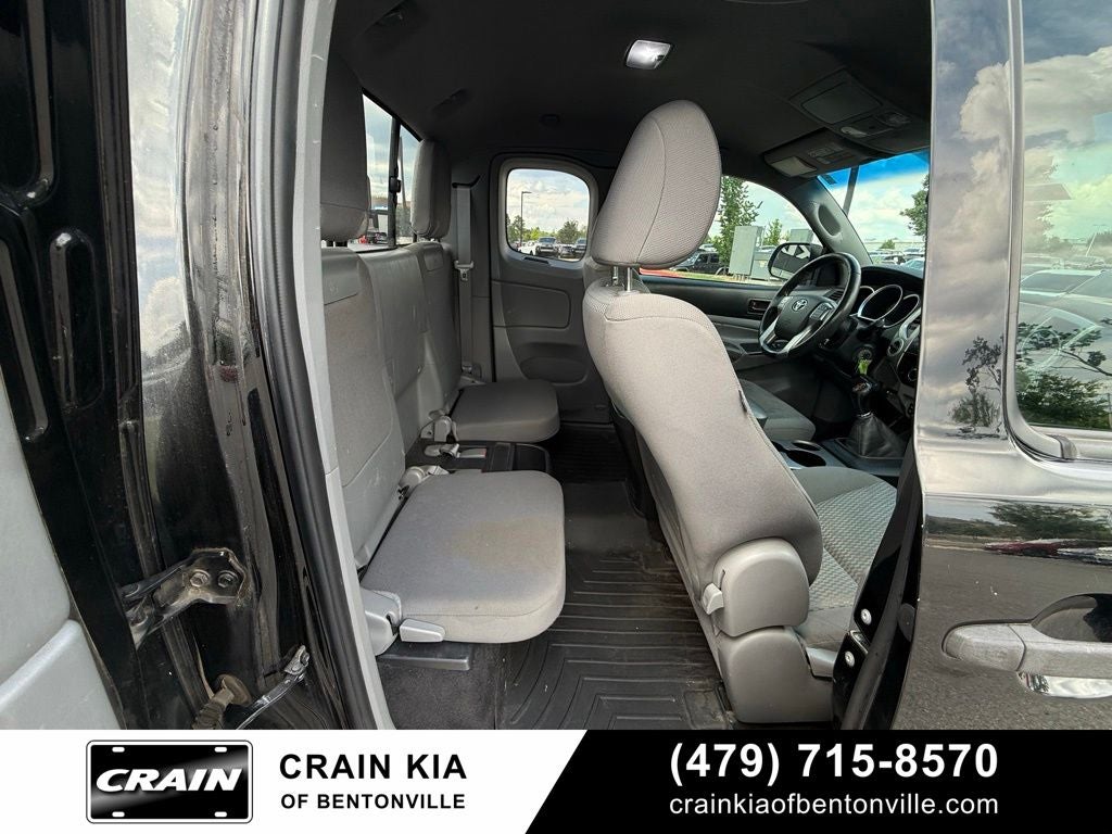 2013 Toyota Tacoma SR5 - 4WD / CARFAX ONE OWNER