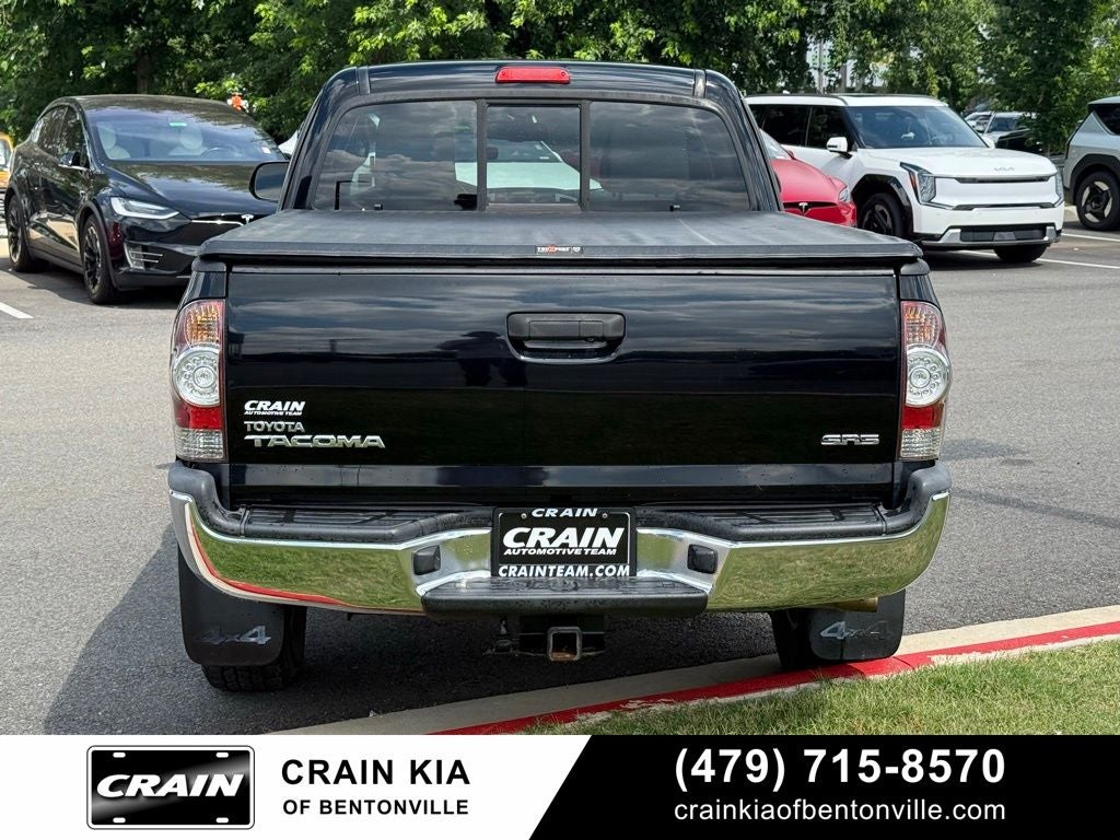 2013 Toyota Tacoma SR5 - 4WD / CARFAX ONE OWNER