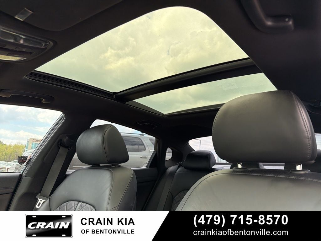 2016 Kia Optima SXL - PANORAMIC SUNROOF / ONE OWNER / CLEAN CARFAX