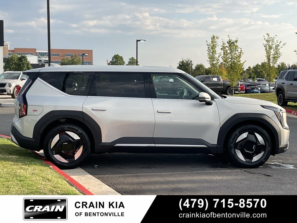 2026 Kia EV9 Light Long Range