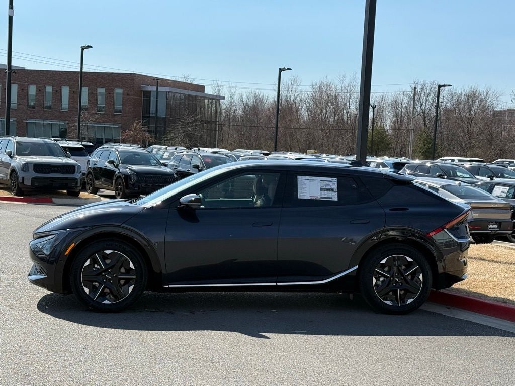 2025 Kia EV6 Wind