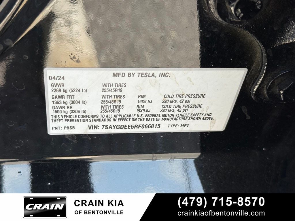 2024 Tesla Model Y Long Range - AWD / CLEAN CARFAX / ONE OWNER