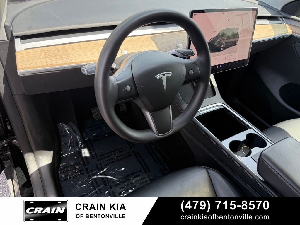 2024 Tesla Model Y Long Range - AWD / CLEAN CARFAX / ONE OWNER