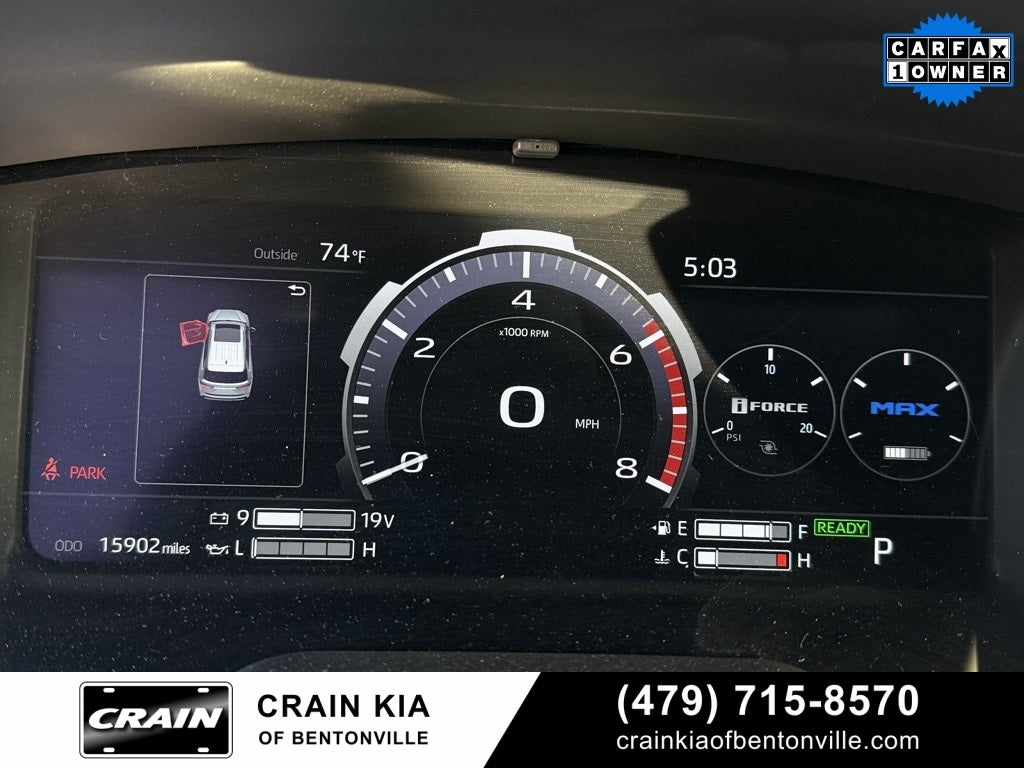 2025 Toyota Sequoia SR5 - 4WD / SUNROOF / CARFAX ONE OWNER