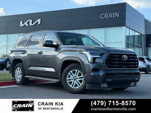 2025 Toyota Sequoia SR5 - 4WD / CLEAN CARFAX / ONE OWNER