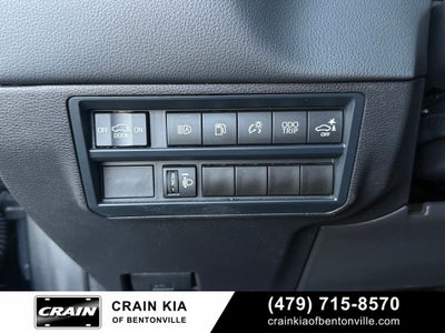 2025 Toyota Sequoia SR5 - 4WD / CLEAN CARFAX / ONE OWNER