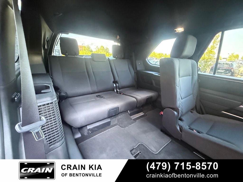 2025 Toyota Sequoia SR5 - 4WD / CLEAN CARFAX / ONE OWNER