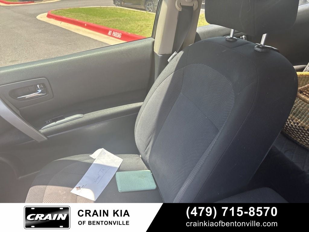 2013 Nissan Rogue S - AWD / CLEAN CARFAX / ONE OWNER