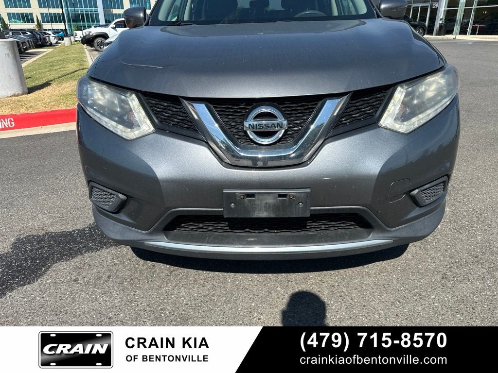 2016 Nissan Rogue SV - AWD / CLEAN CARFAX
