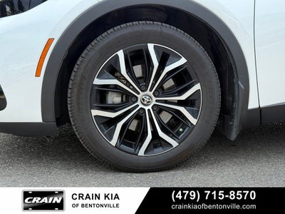2023 Toyota Crown XLE - AWD / CLEAN CARFAX