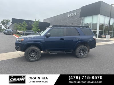 2020 Toyota 4Runner Venture - 4WD / LIFTED! / CLEAN CARFAX / ONE OWNER