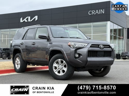 2023 Toyota 4Runner SR5 - 4WD / CLEAN CARFAX / ONE OWNER
