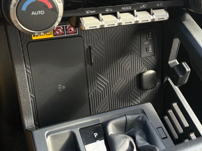 2025 Toyota 4Runner TRD Sport - 4WD / CLEAN CARFAX / ONE OWNER