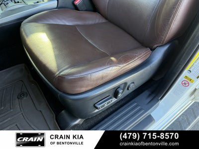 2018 Toyota 4Runner Limited - SUNROOF / LEATHER