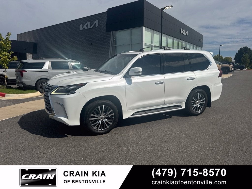 2016 Lexus LX 570 | LUXURY PACKAGE | CLEAN CARFAX!