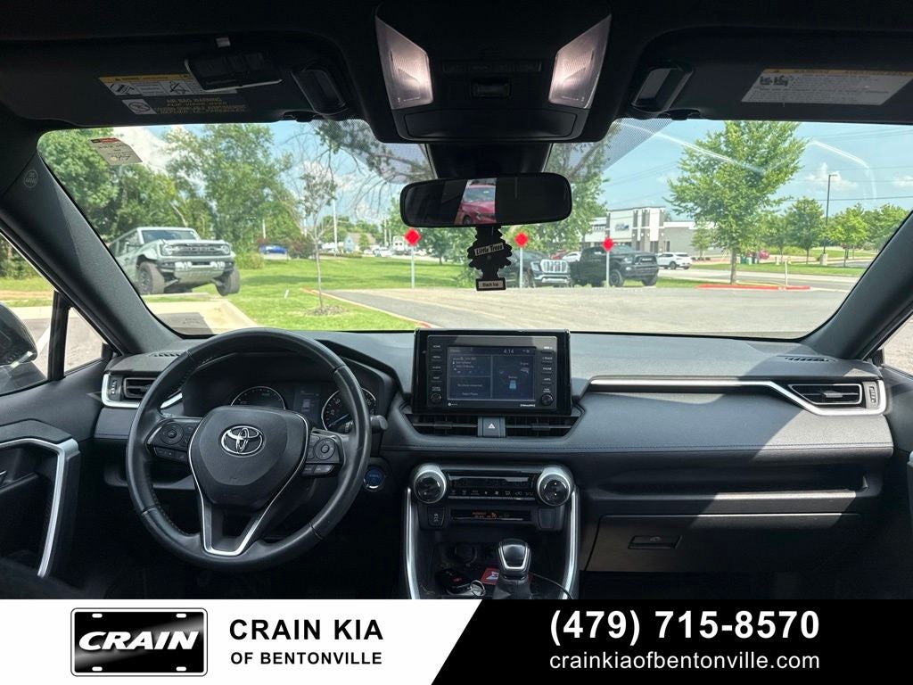 2022 Toyota RAV4 Hybrid SE - AWD / CLEAN CARFAX / ONE OWNER