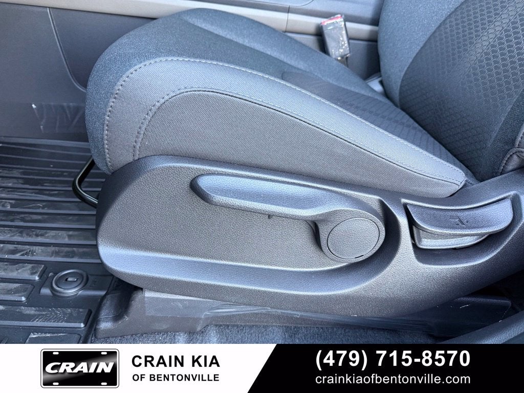 2027 Kia Carnival LX