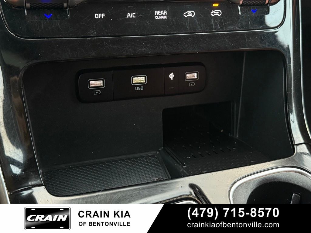 2022 Kia Carnival SX - DUAL SCREEN DVD