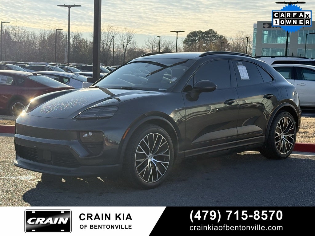 2024 Porsche Macan Electric 4 - AWD / PANORAMIC SUNROOF / ONE OWNER